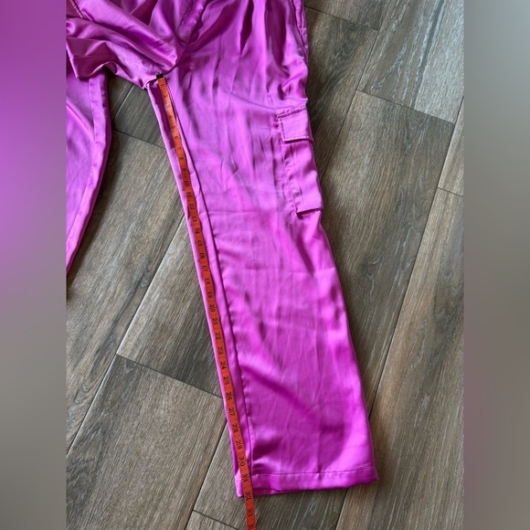 Dynamite Izabel pink Satin 2 piece outfit cargo pants sz 6 and bandeau top L - Picture 11 of 16